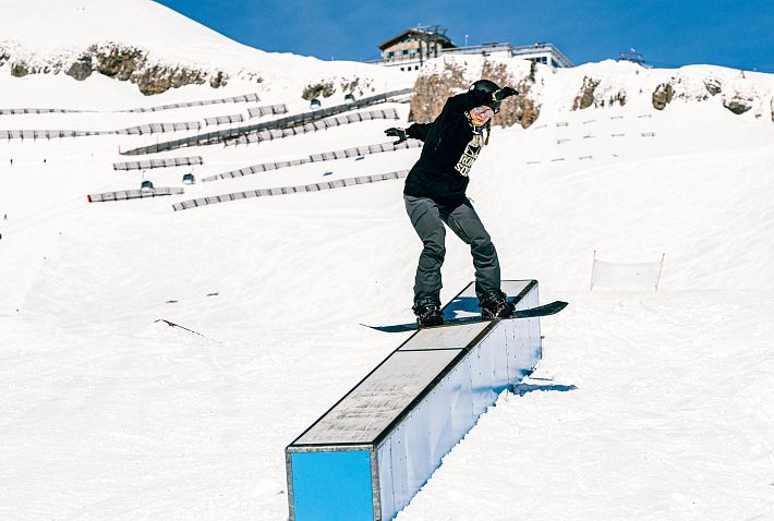 Berbahnen_Diedamskopf_Diedamspark_Skigebiet_Shred-Poker-Christian-Riefenberg (6)zugeschnitten