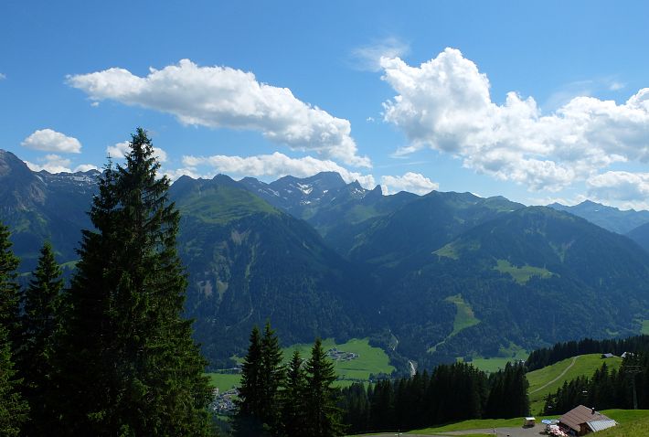 bergbahn-diedamskopf-au-schoppernau-wedelstube-mitteldiedams